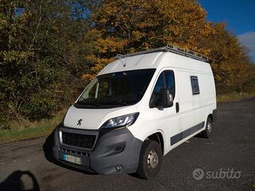 Peugeot Boxer furgone camperizzato L2H2