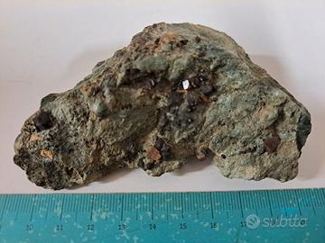 Minerale da collezione: Perowskite Magnetite