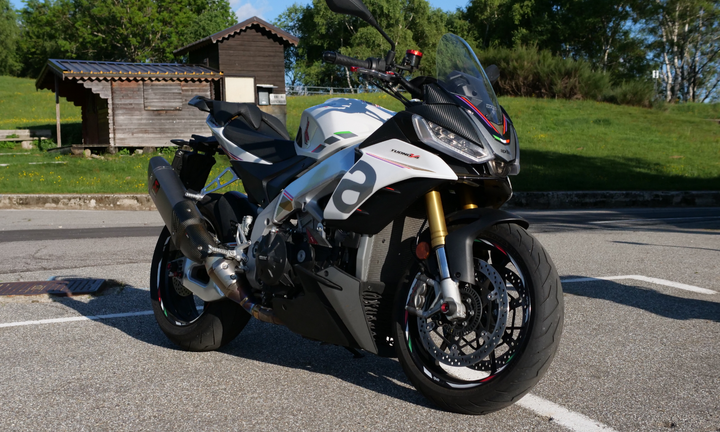 Aprilia Tuono V4 1100 2022 come nuova +6k accessor