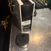 Macchina da caffe’ nespressi