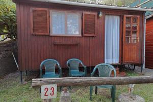Casetta+roulotte in campeggio a Riva Trigos