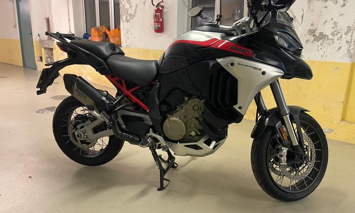 Ducati multistrada V4 rally