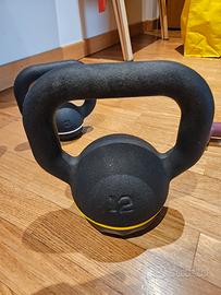 Kettlebell Decathlon ghisa base gomma e pesi vari