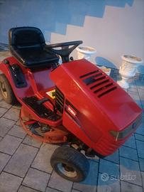 trattorino tagliaerba 