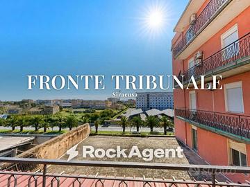 Appartamento di 175 m² con più di 5 locali a Sirac