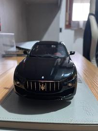 MASERATI 1/18 limited edition