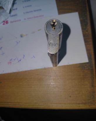 cilindro serratura yale con 7 chiavi 