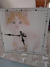 Orologio di vetro con gatto 