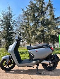 NIU MQi GT 100 elettrico Matte Grey / grigio opaco