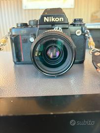 Fotocamera Nikon F3 completa di obiettivi