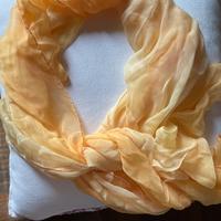 Sciarpa in seta arancio