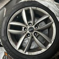 Cerchi completi con pneumatici invernali