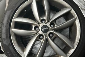 Cerchi completi con pneumatici invernali