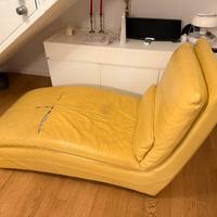 Chaise longue in pelle