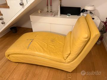 Chaise longue in pelle