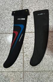 Windsurf pinna-boma-calzari-cappuccio-piede-gilet