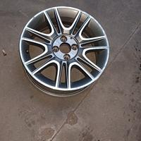 1 cerchio lancia Ypsilon Momo design 