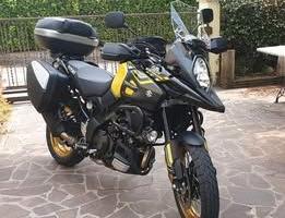 Suzuki V.Srom Raider