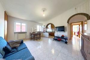 DRAGONA, BILOCALE POSTO AL PIANO PRIMO - DOPPIA ES