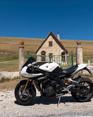 TRIUMPH SPEED TRIPLE 1200 RR – 2022