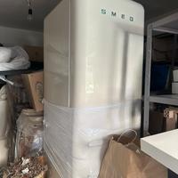 Frigorifero SMEG con congelatore
