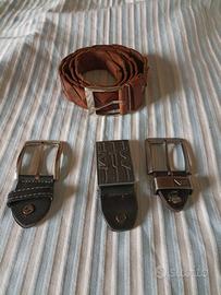 Cintura in pelle e fibbie