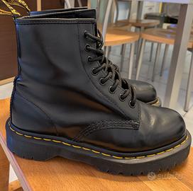 Anfibi Dr Martens 1460