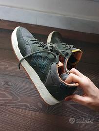 New Balance verde militare