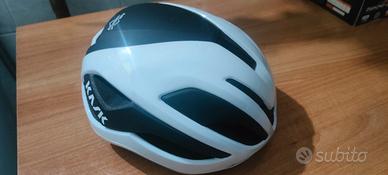 casco elemento in taglia M 