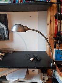 Lampada da tavolo morsetto stile industriale 1950