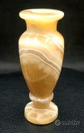 Vaso decorativo in pietra alabastro