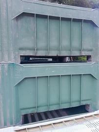 bins in plastica chiusi