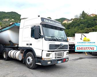 Trattore VOLVO FM12 - 420 con impianto ribaltabile