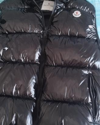 Smanicato Moncler 