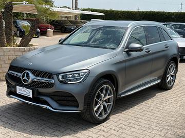 GLC 220 d 4Matic Premium Plus Opaco + Pedane