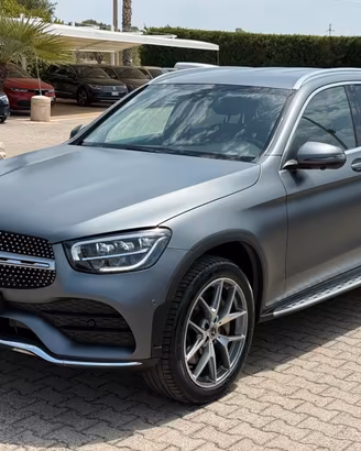 GLC 220 d 4Matic Premium Plus Opaco + Pedane