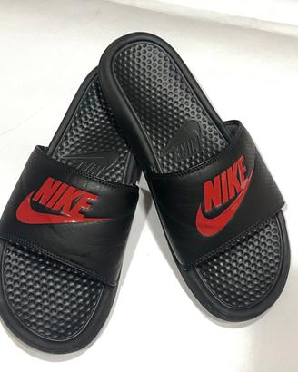 Ciabatte Adidas praticamente nuove