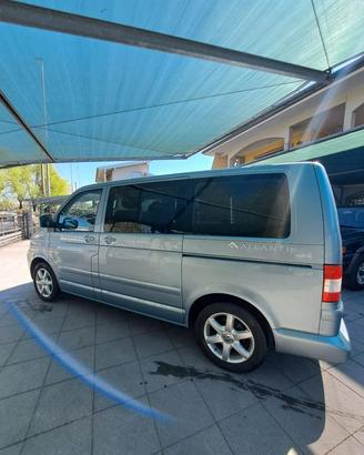 VOLKSWAGEN Multivan 2.5 TDI/130cv Atlantis Webas