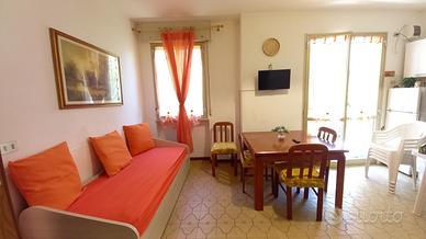 GIUGNO 50 mt DAL MARE CON GIARDINO Lido Adriano