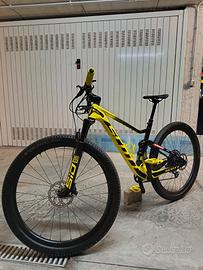MTB MUSCOLARE CROSSC  SCOTT SPARK RC 900 WCUP M