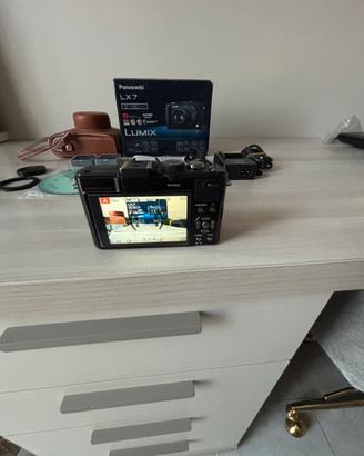Lumix LX7