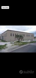 Capannone industriale a Todi