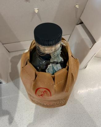 Bottiglia Rum Pampero vuota