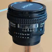 Obiettivo Nikon 20mm f/2.8 AF – Grandangolo