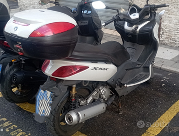 Yamaha x-max 250