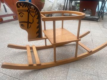 Seggiolino a dondolo