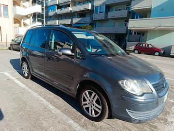 Volkswagen Touran metano  80 kW 2006
