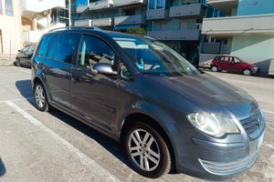 Volkswagen Touran metano  80 kW 2006