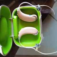 Apparecchio auricolare ricaricabile