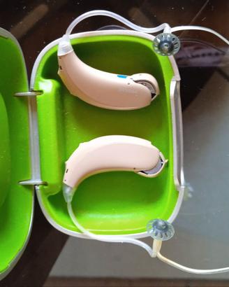 Apparecchio auricolare ricaricabile